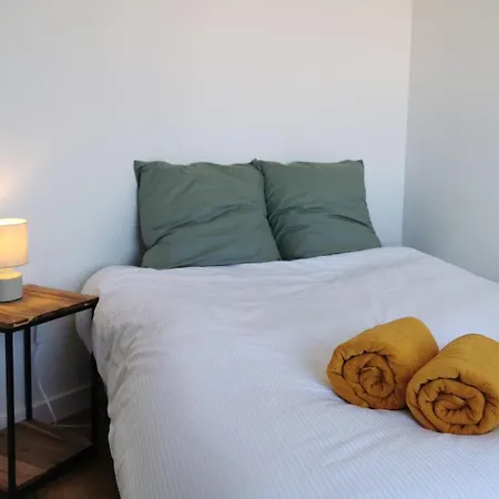 Charming Escape Apartment *